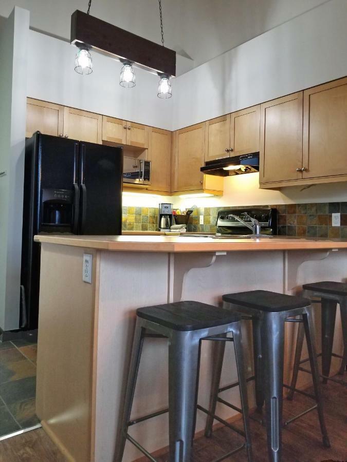 Downtown Loft, Mountain Views, Fireplace, Couple'S Retreat, Walker'S Paradise Canmore Exterior foto